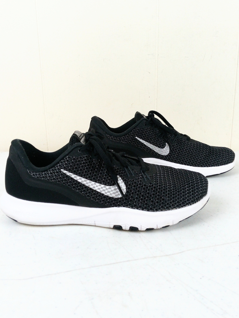 Nike Flex Tr 7 Women's Black Mesh Athletic Running Shoes Size 6